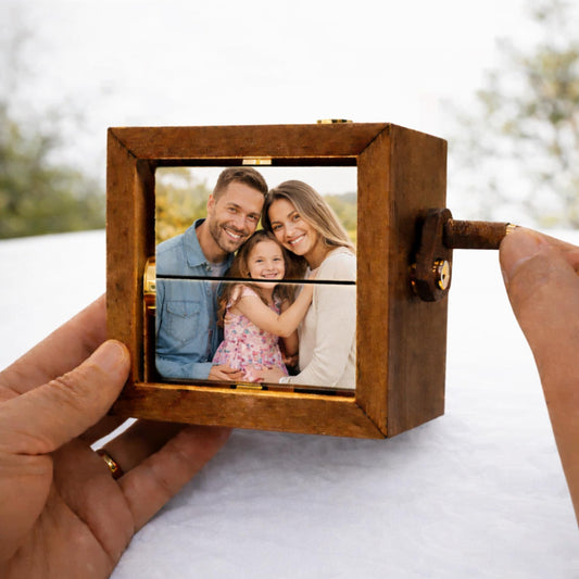 Custom Hand Crank Flip Book Box Unique Family Memory Gift for Mom & Dad Holds 8/16 Photos Dynamic memory Father's Day gift Mother's Day gift